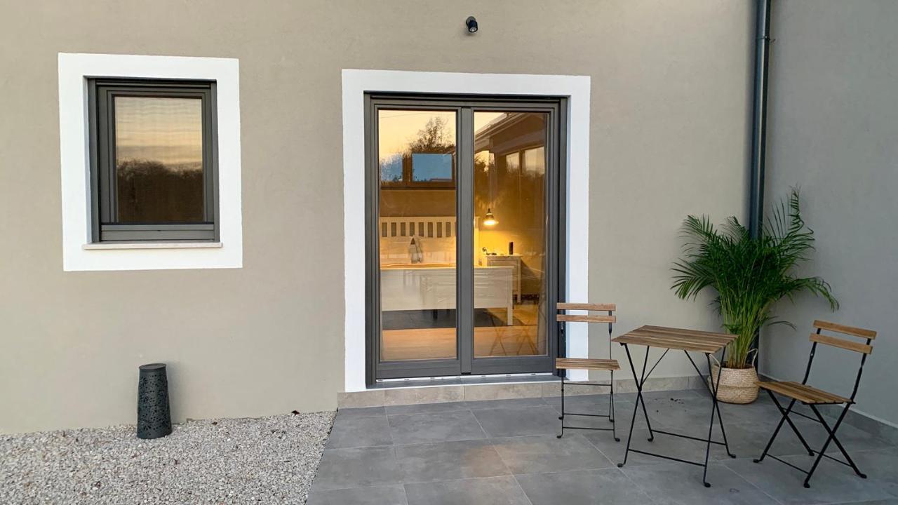 Villa & Jardin - Luxury Villa With Swimming Pool Vrh  Exterior photo